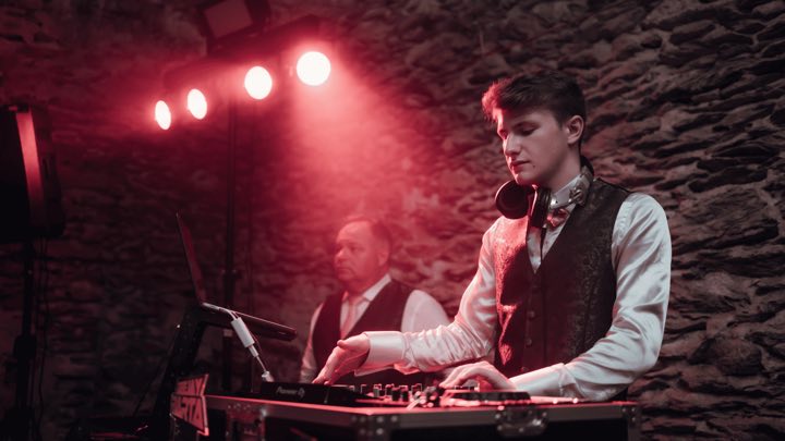 Evento DEEJAY BARTA — foto 40 di 125